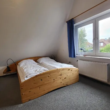 Holiday home Leentje *